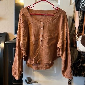 Boutique Long sleeve semi-crop top